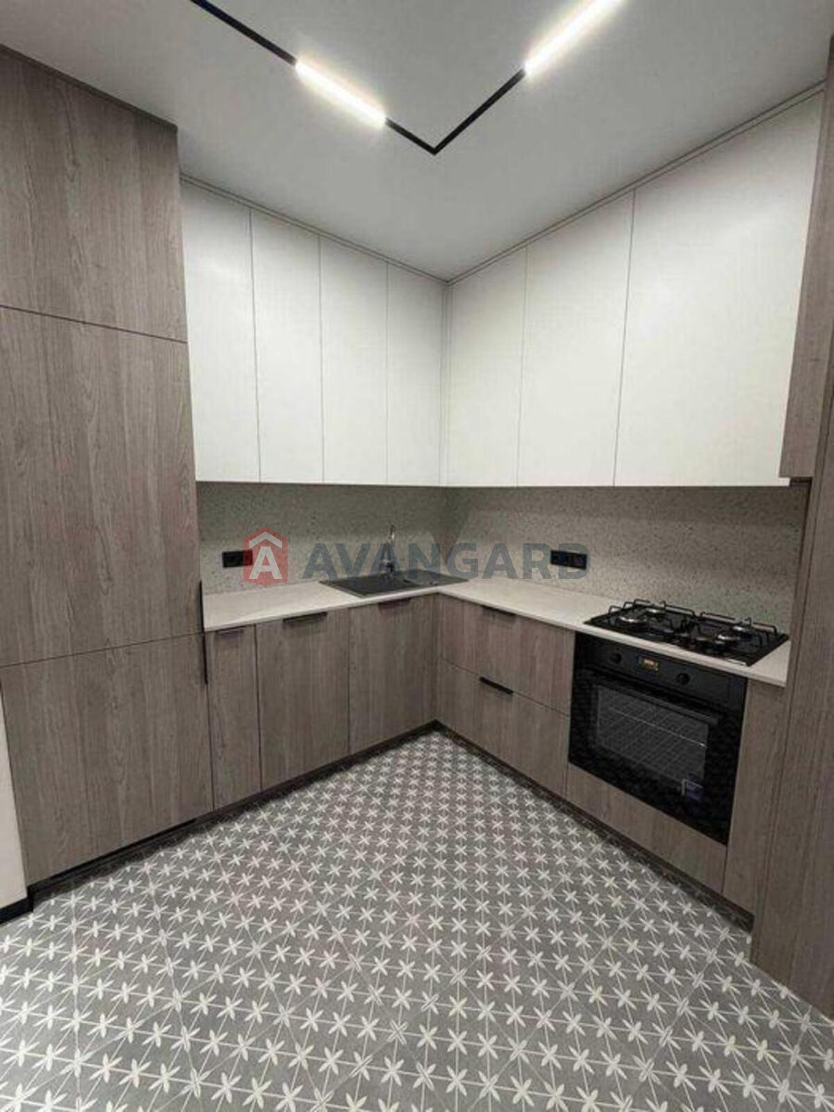 1 ����. ��������, 40/-/20 ��. �., 4/10 ���� ���� 19