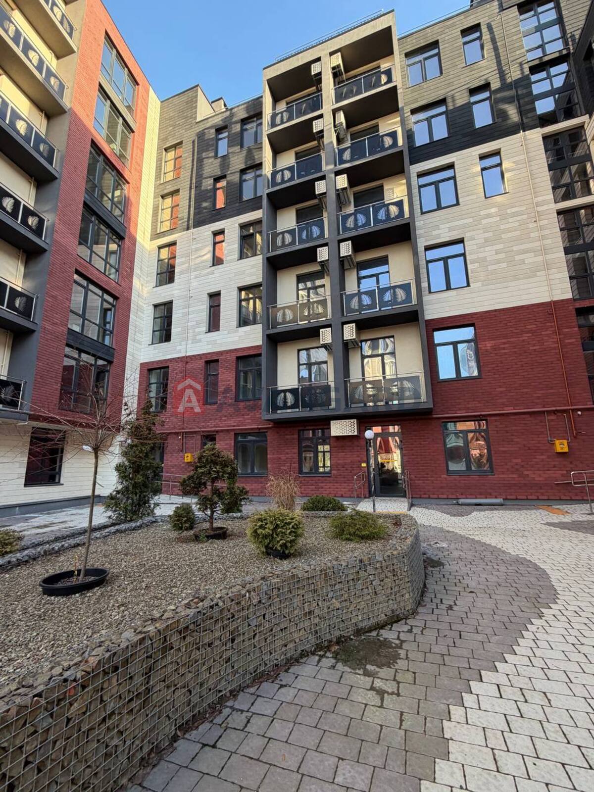 1 ��. ��������, 94/21/41 ��. �., 3/5 ������ ���� 2