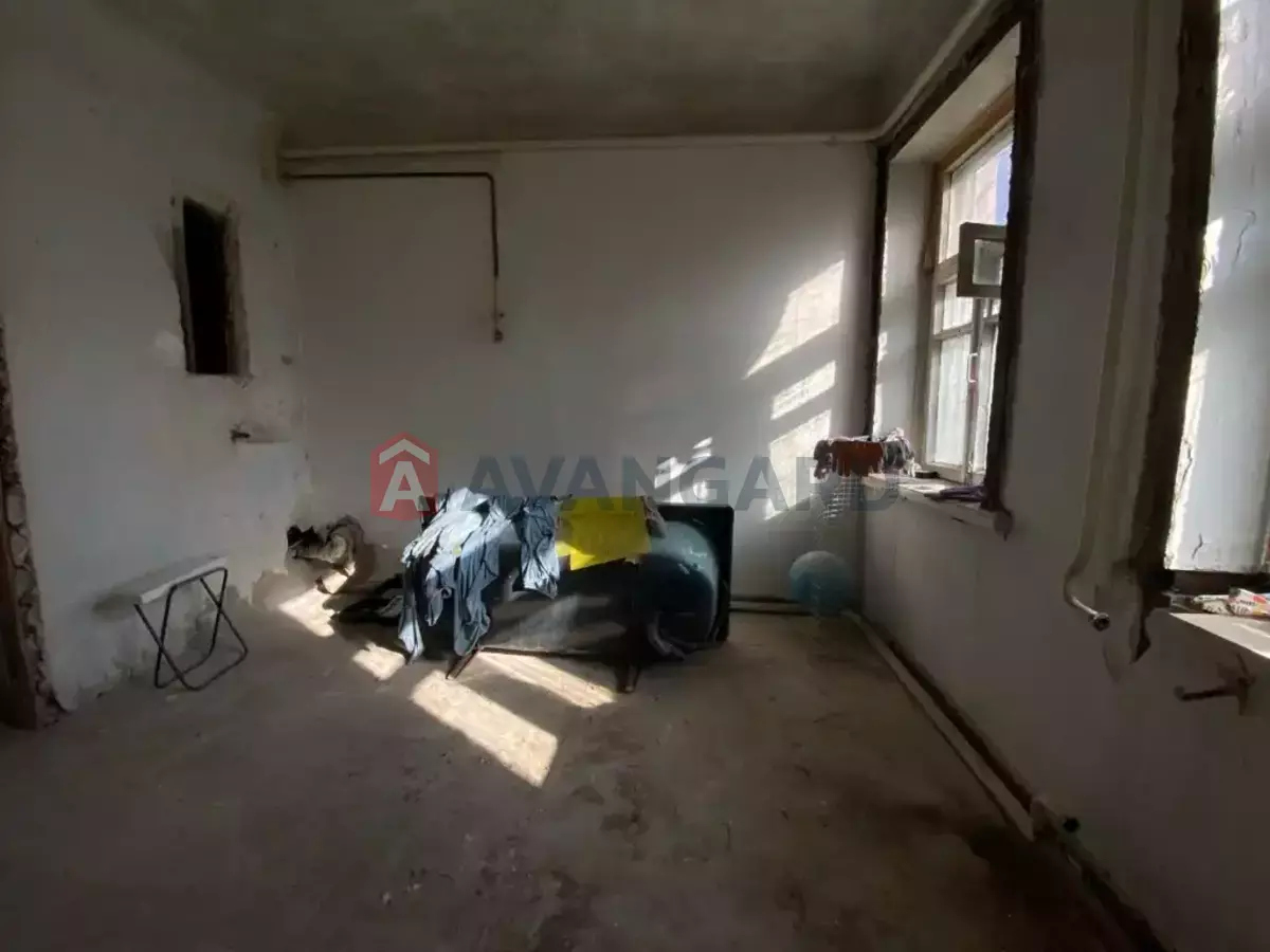 2 ��. ��������, 50/-/10 ��. �., 2/2 ������ ���� 2