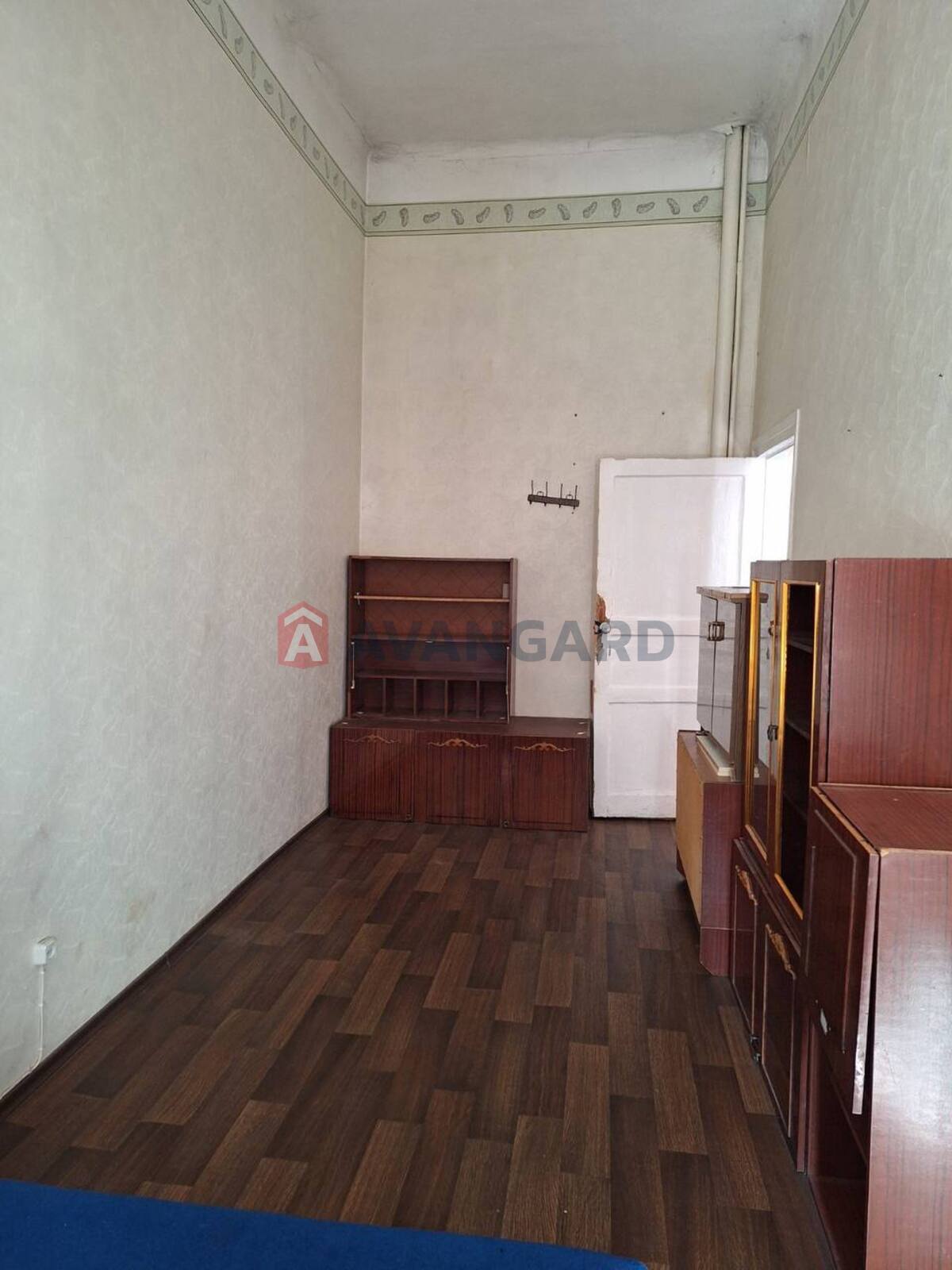 2 ��. ��������, 65/-/10 ��. �., 3/3 ������ ���� 2