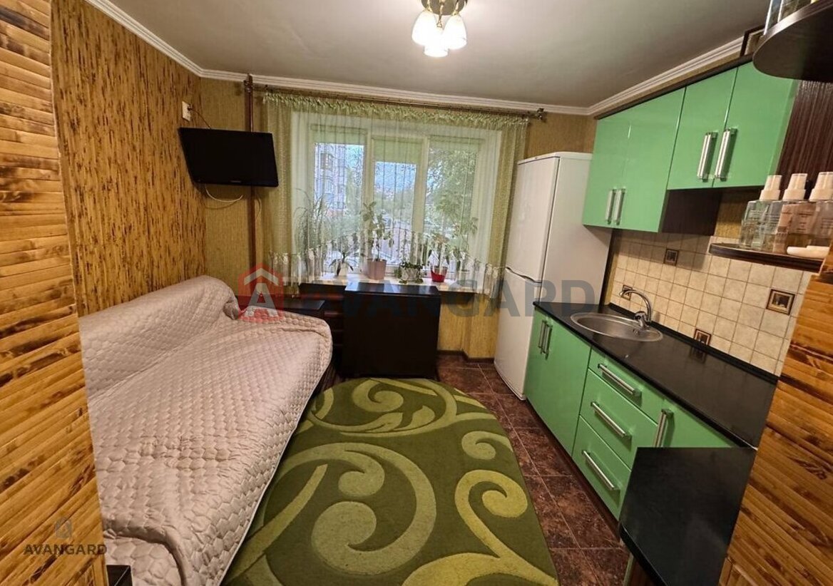 1 ����. ��������, 28/19/8 ��. �., 2/5 ���� ���� 3