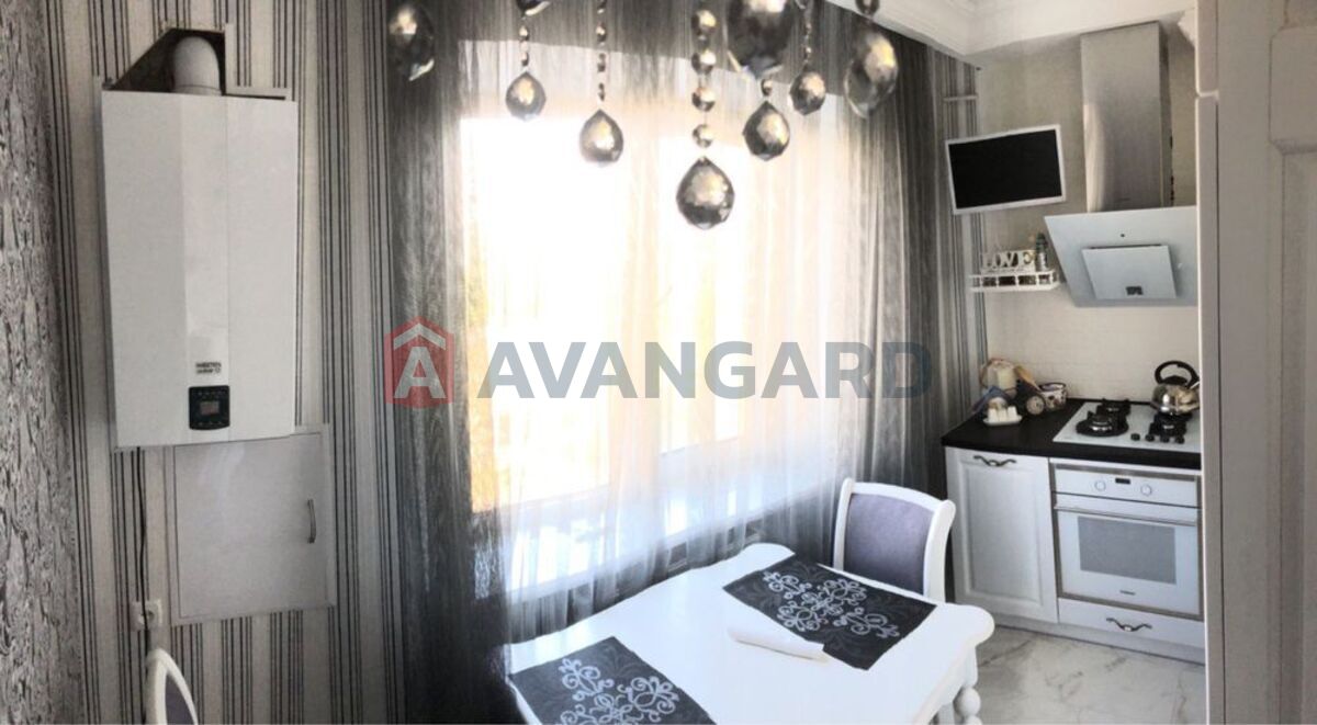 3 ��. ��������, 72/-/7 ��. �., 5/10 ������ ���� 10