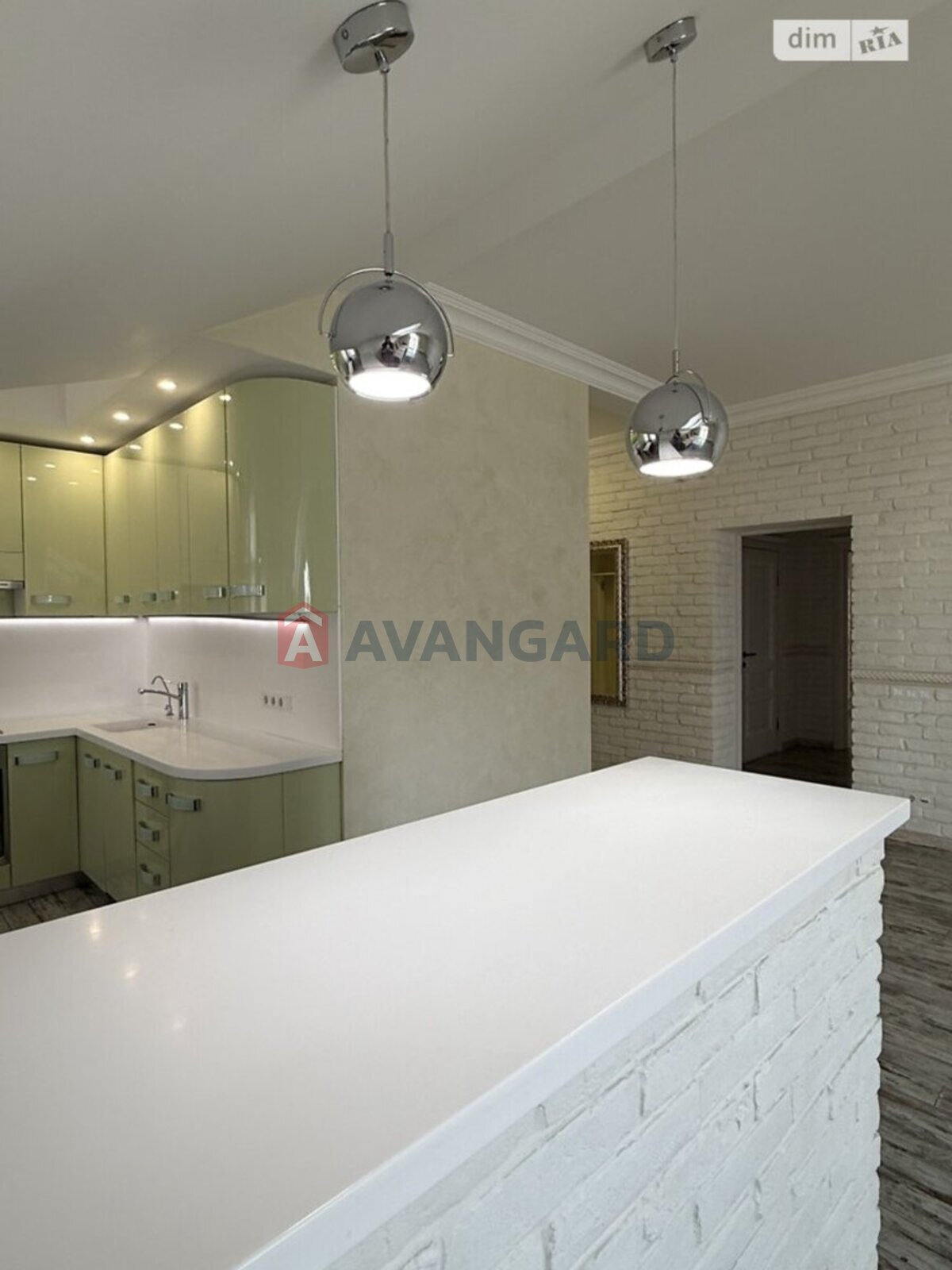 3 ��. ��������, 120/80/35 ��. �., 5/5 ������ ���� 15