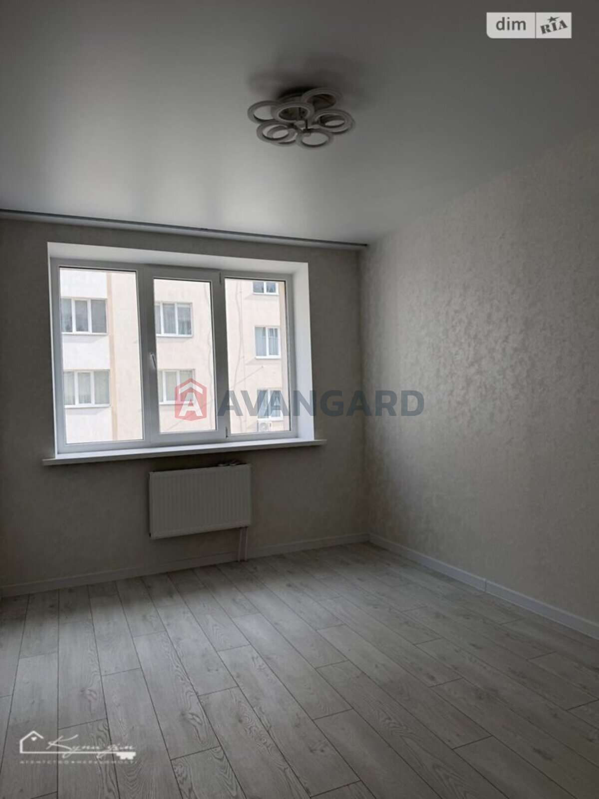 2 ��. ��������, 68/32/18 ��. �., 6/10 ������ ���� 23