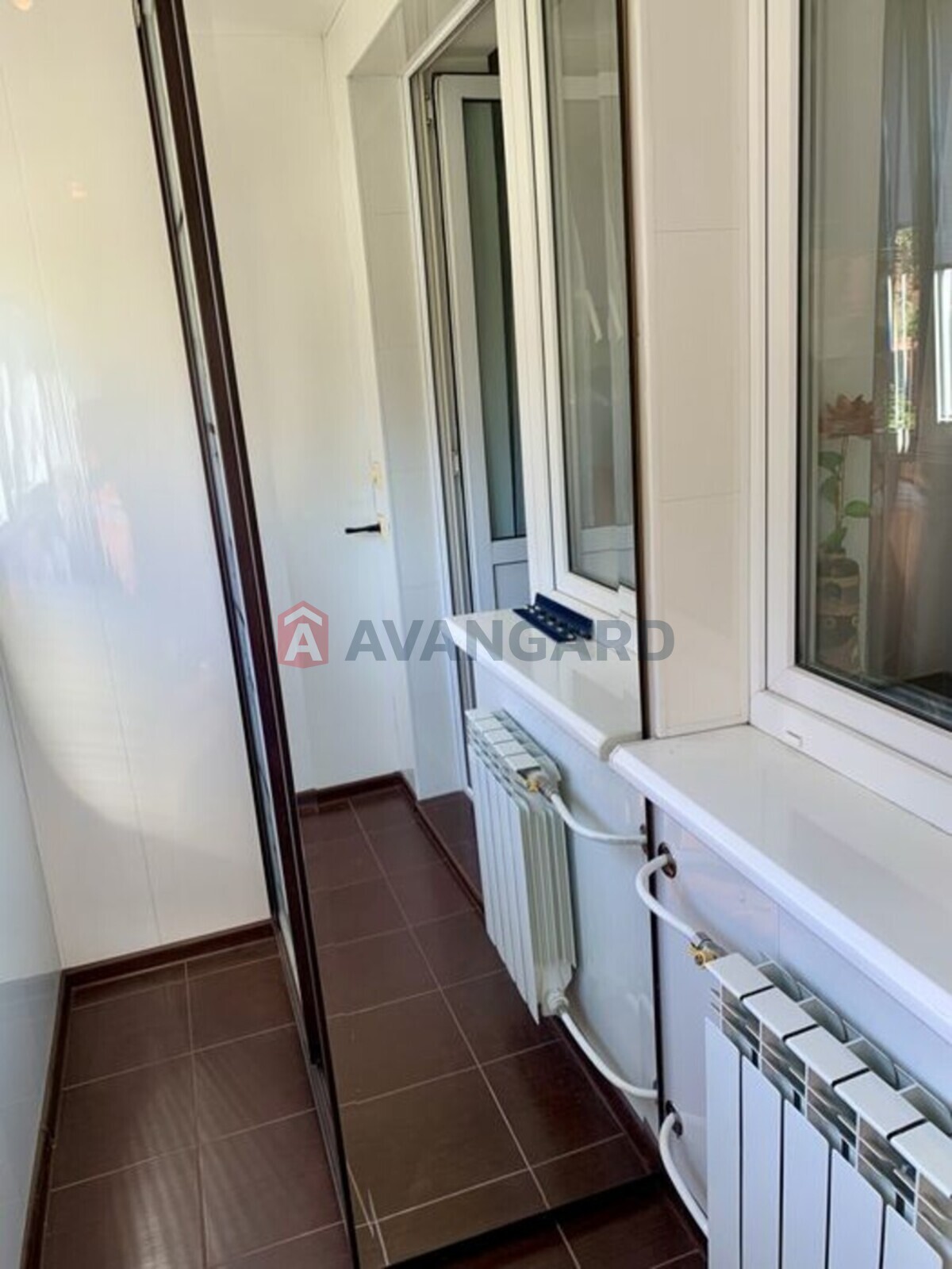 3 ��. ��������, 70/-/8 ��. �., 1/10 ������ ���� 17