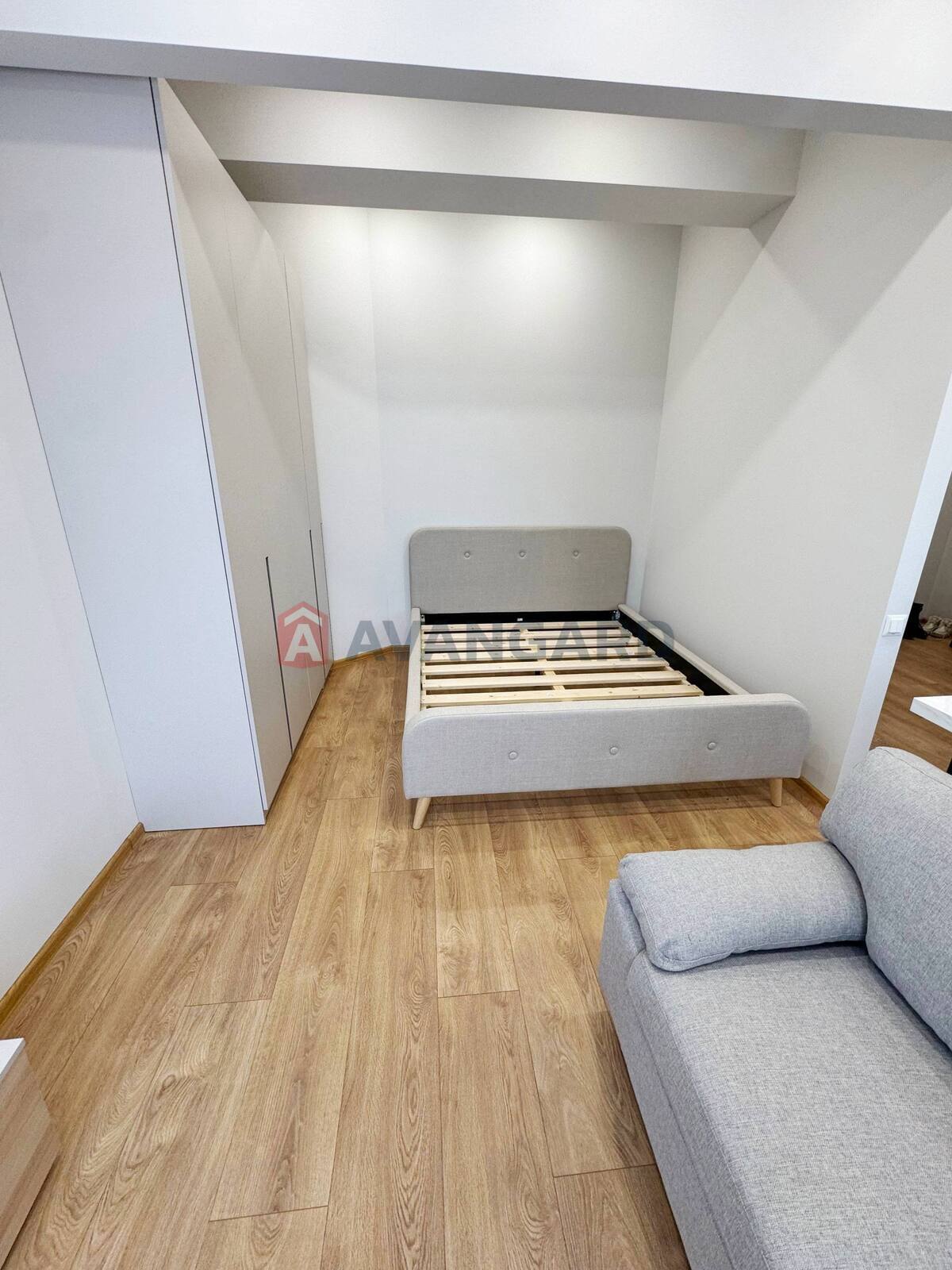 1 ����. ��������, 29/18/10 ��. �., 5/5 ���� ���� 6