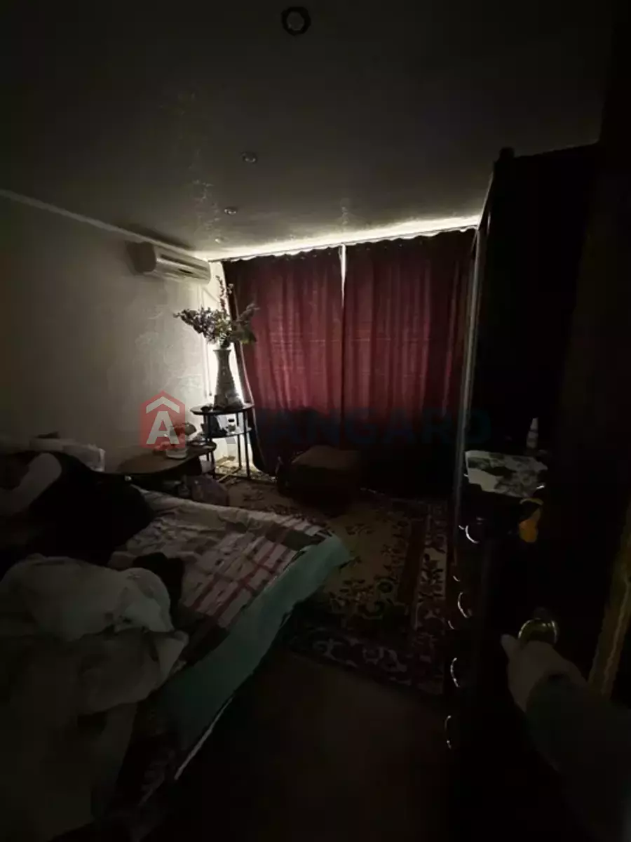 2 ��. ��������, 38/-/8 ��. �., 4/5 ������ ���� 5