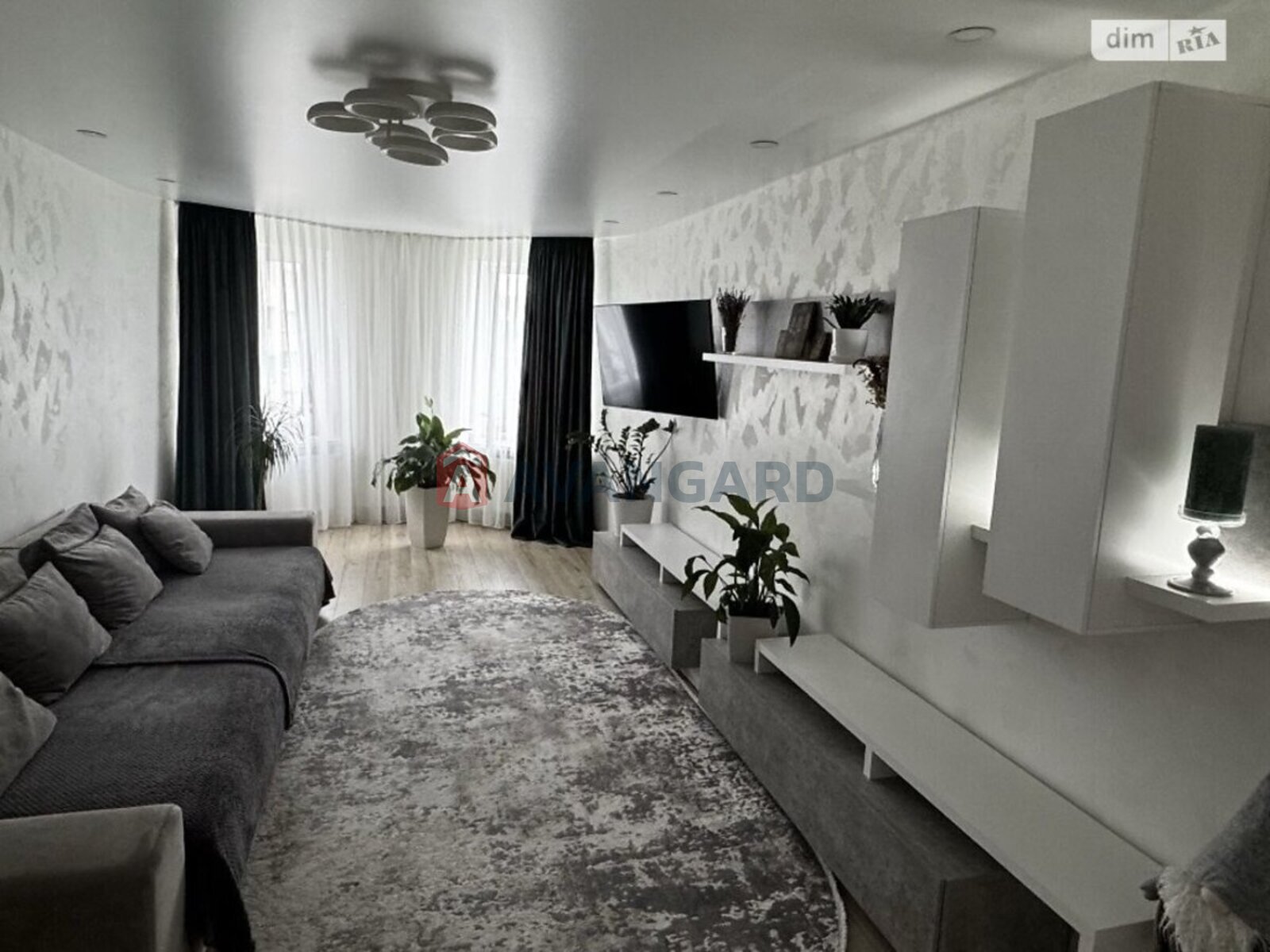 3 кім. квартира, 97/70/17 кв. м., 10/10 поверх фото 1 3 кім. квартира, 97/70/17 кв. м., 10/10 поверх фото 1