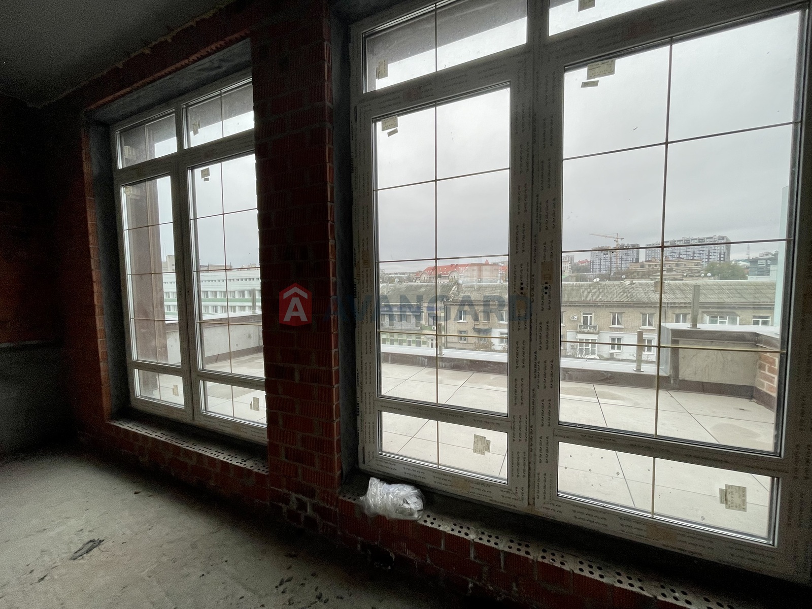 2 ��. ��������, 72/52/13 ��. �., 7/8 ������ ���� 5