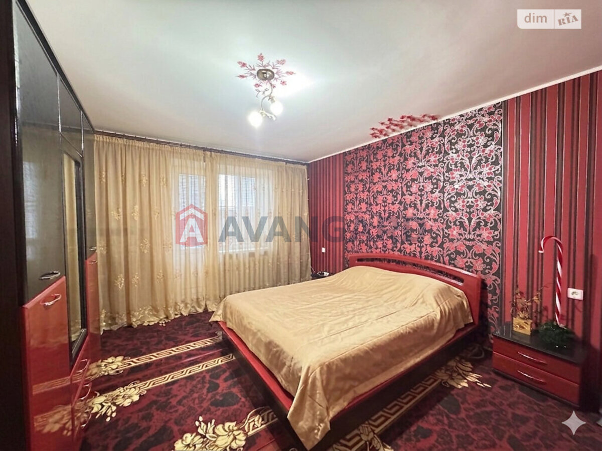 3 ��. ��������, 74/45/11 ��. �., 2/9 ������ ���� 5