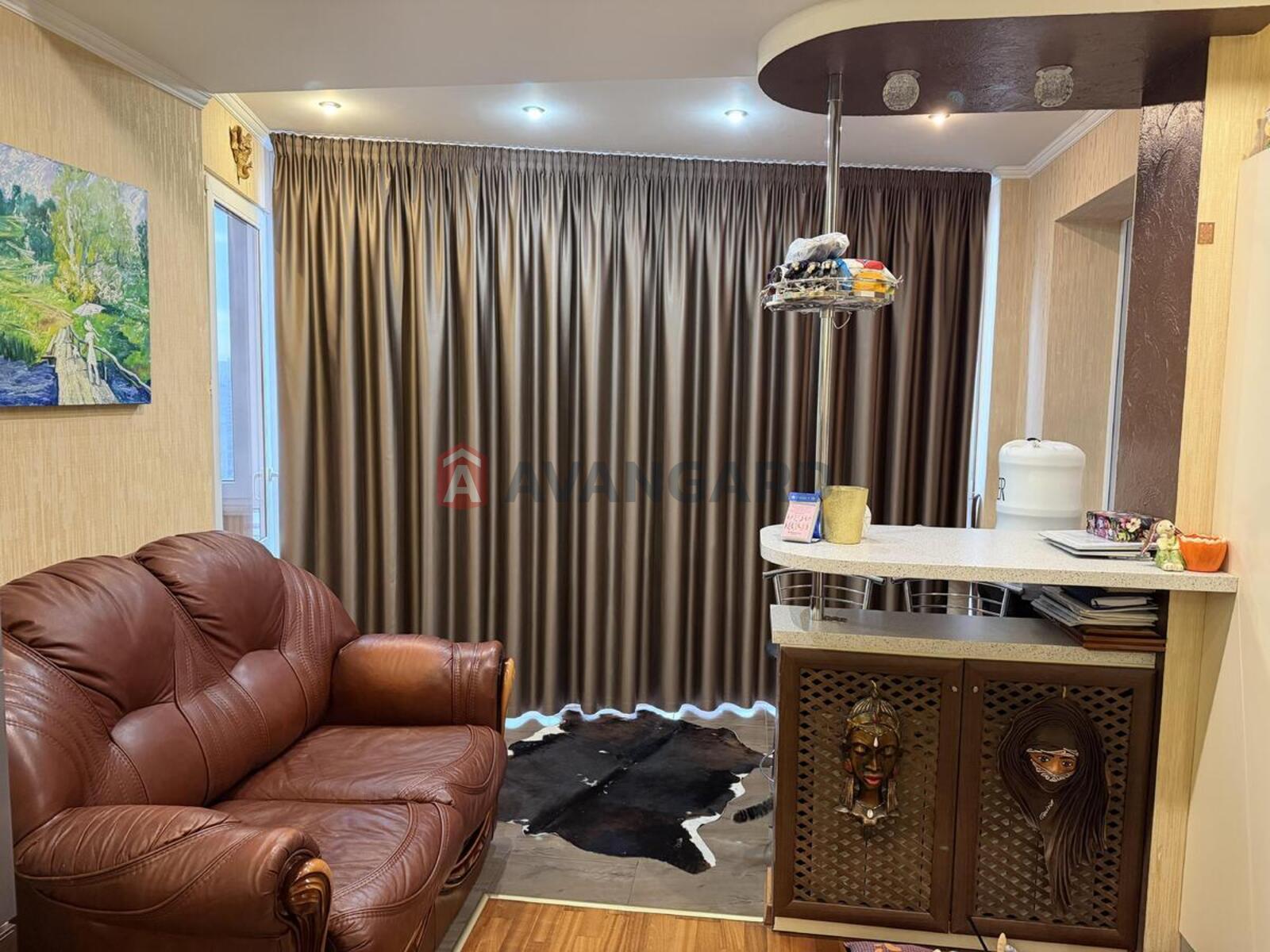 2 ��. ��������, 85/42/17 ��. �., 14/23 ������ ���� 5