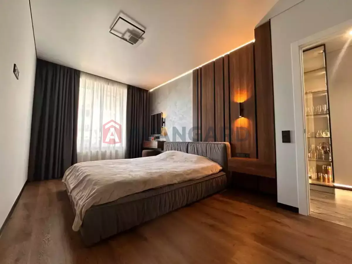 2 ��. ��������, 44/22/16 ��. �., 4/10 ������ ���� 7