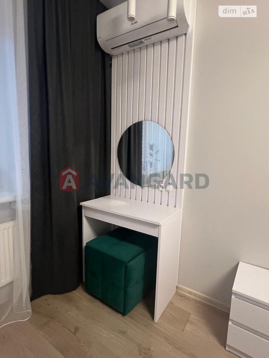 2 ����. ��������, 68/-/- ��. �., 5/5 ���� ���� 16