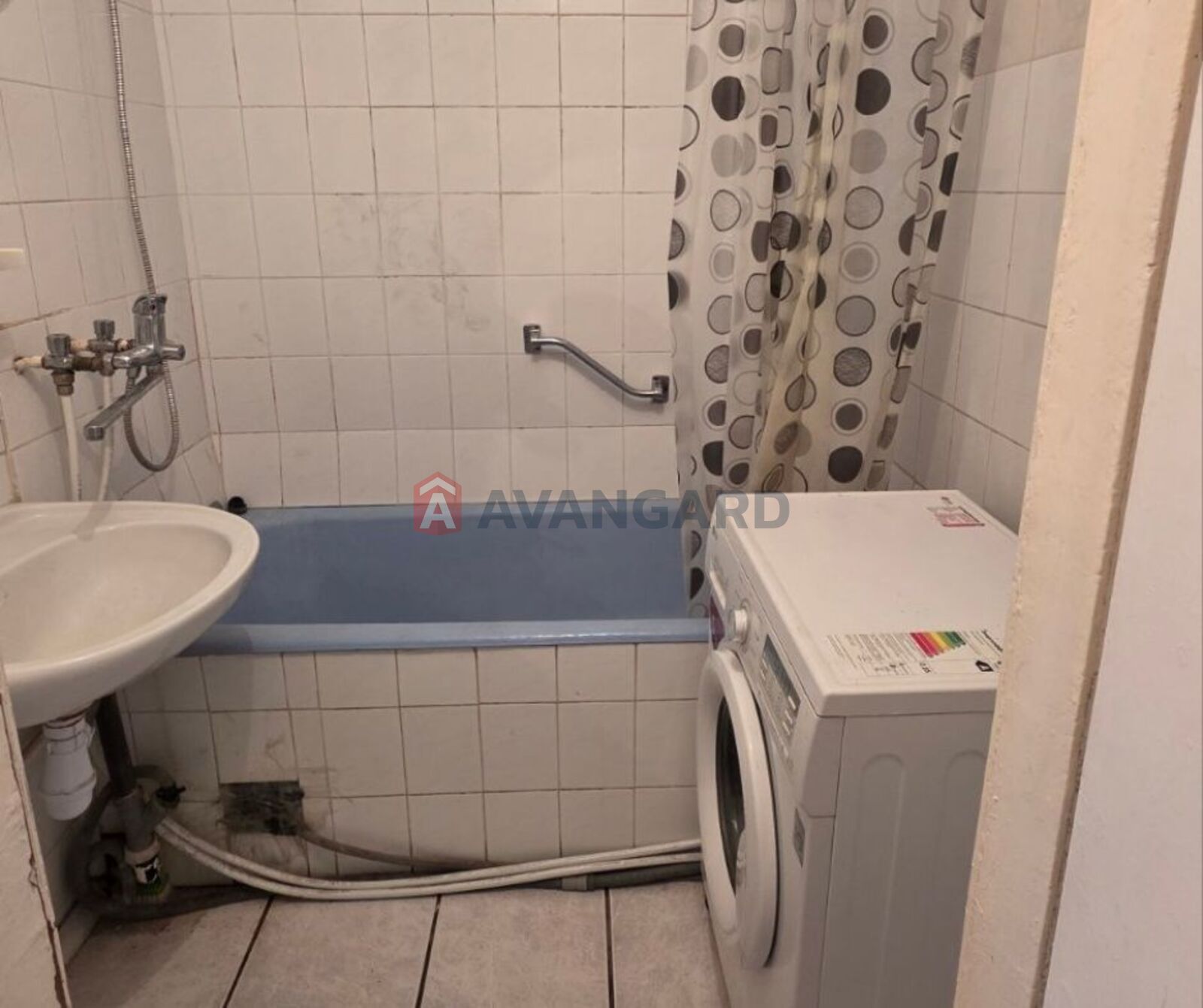 1 ��. ��������, 36,1/17,4/8,5 ��. �., 10/22 ������ ���� 6