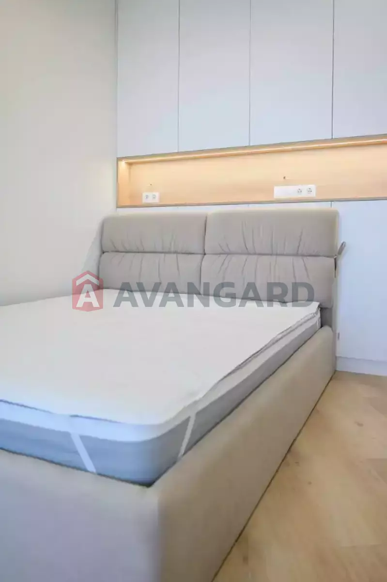 1 ��. ��������, 44/-/- ��. �., 22/23 ������ ���� 17