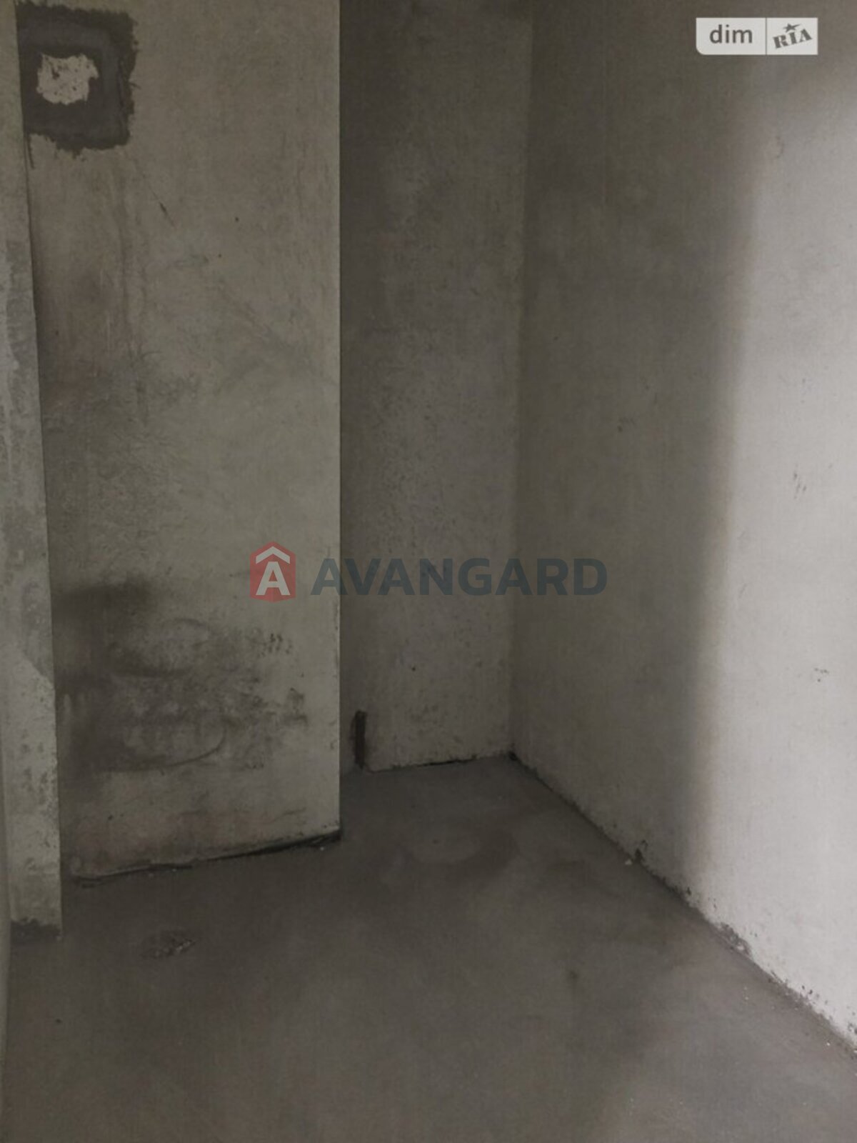 1 ��. ��������, 38/28/16 ��. �., 2/4 ������ ���� 4