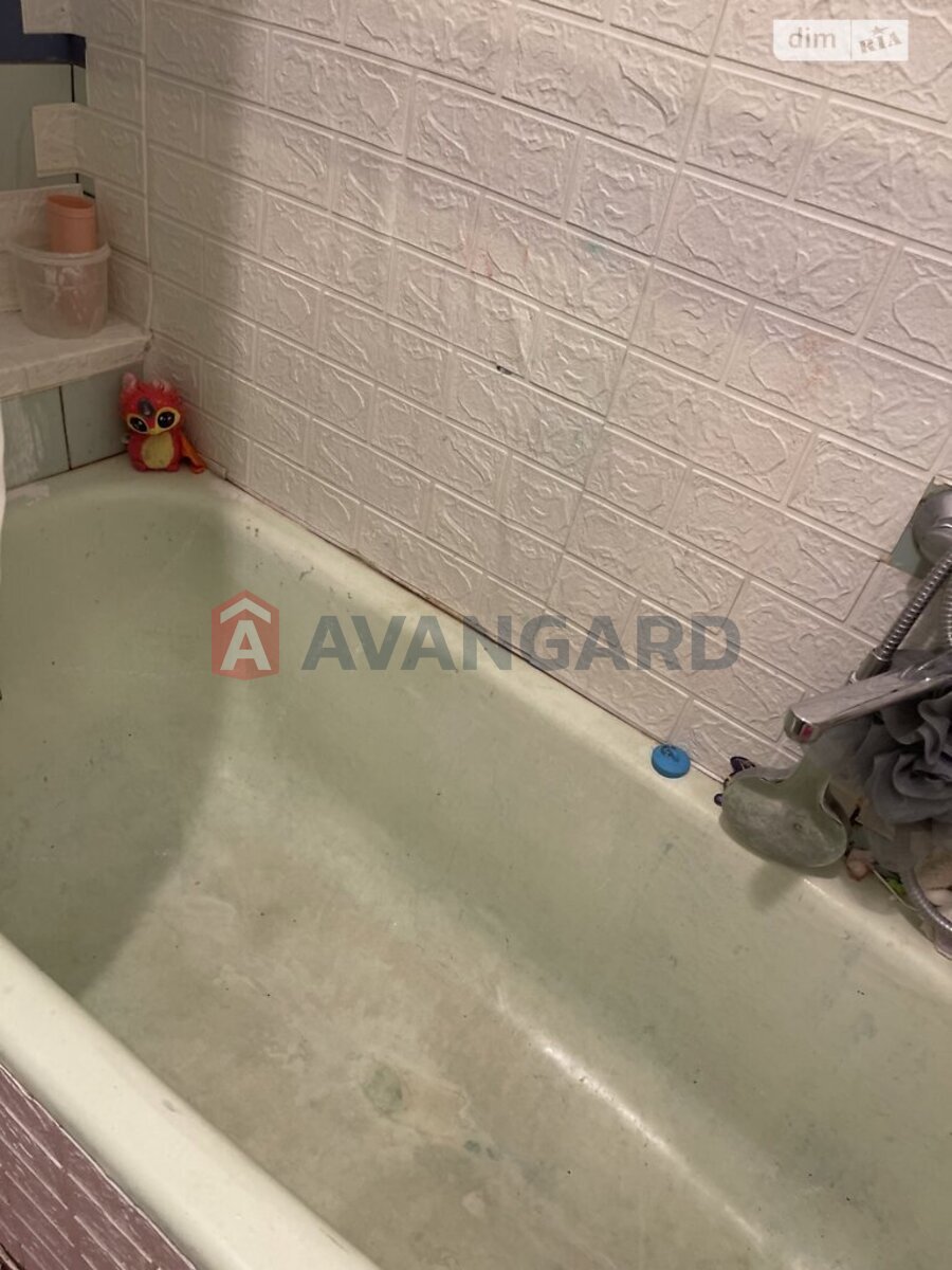 3 ��. ��������, 65/40/7 ��. �., 4/9 ������ ���� 17