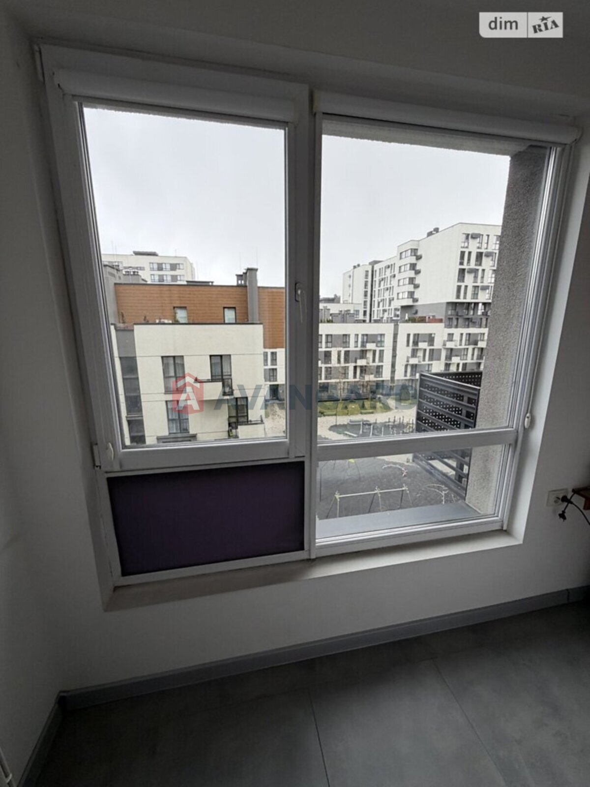 1 ��. ��������, 43/-/- ��. �., 5/5 ������ ���� 4