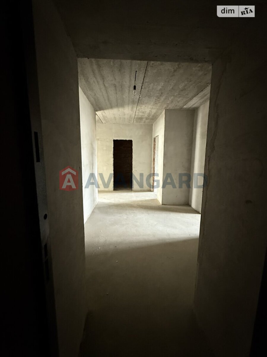 2 ��. ��������, 81/40/17 ��. �., 6/9 ������ ���� 5