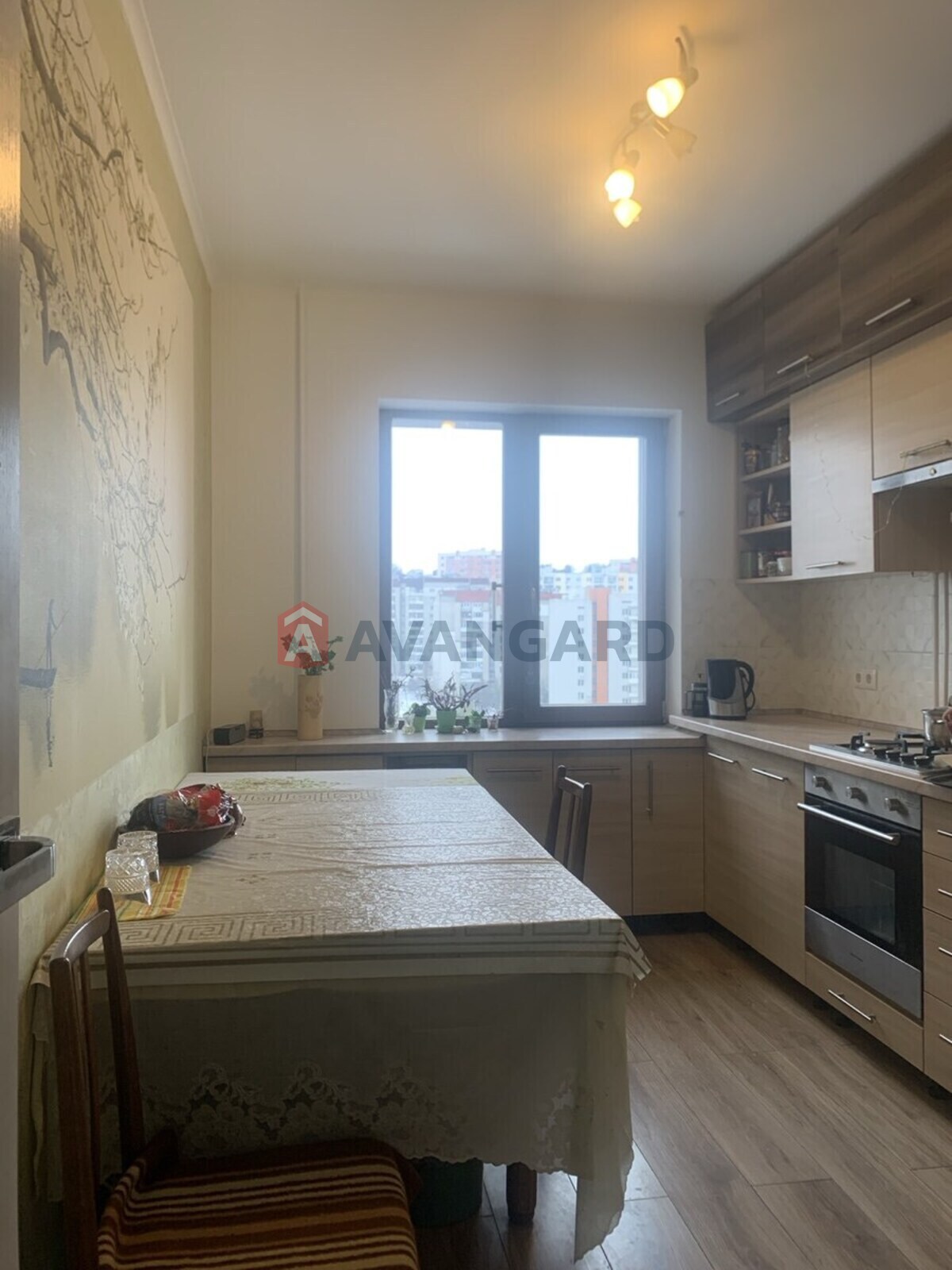 3 ����. ��������, 67/39/9 ��. �., 6/9 ���� ���� 4