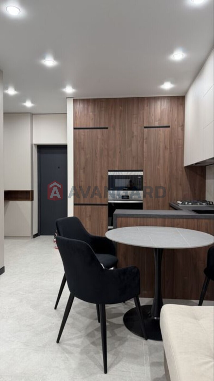 1 ����. ��������, 43/-/17 ��. �., 4/10 ���� ���� 24