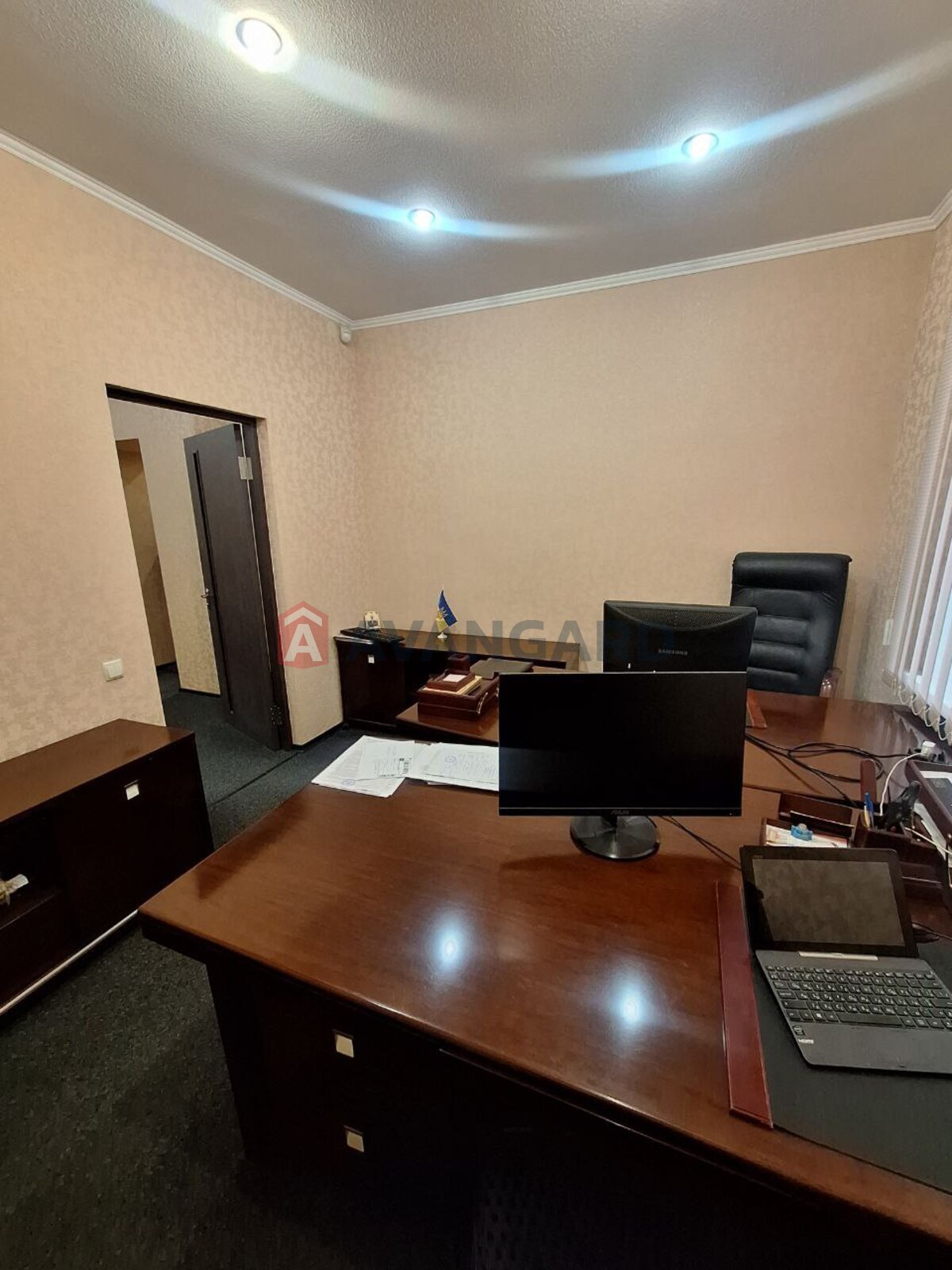 3 ����. ��������, 58,1/39,6/6,7 ��. �., 1/4 ���� ���� 16