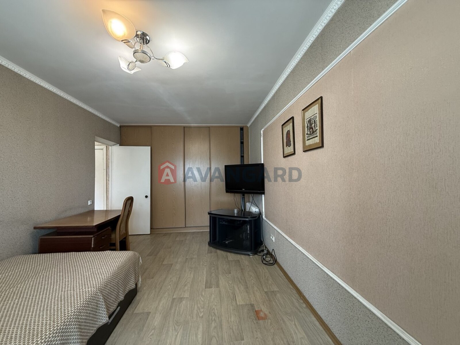 3 ��. ��������, 66,3/38/9 ��. �., 8/16 ������ ���� 16