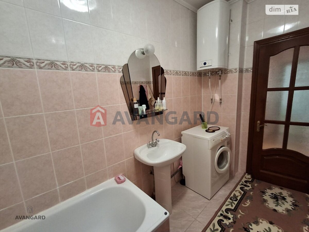 3 ��. ��������, 75/52/8 ��. �., 2/5 ������ ���� 13