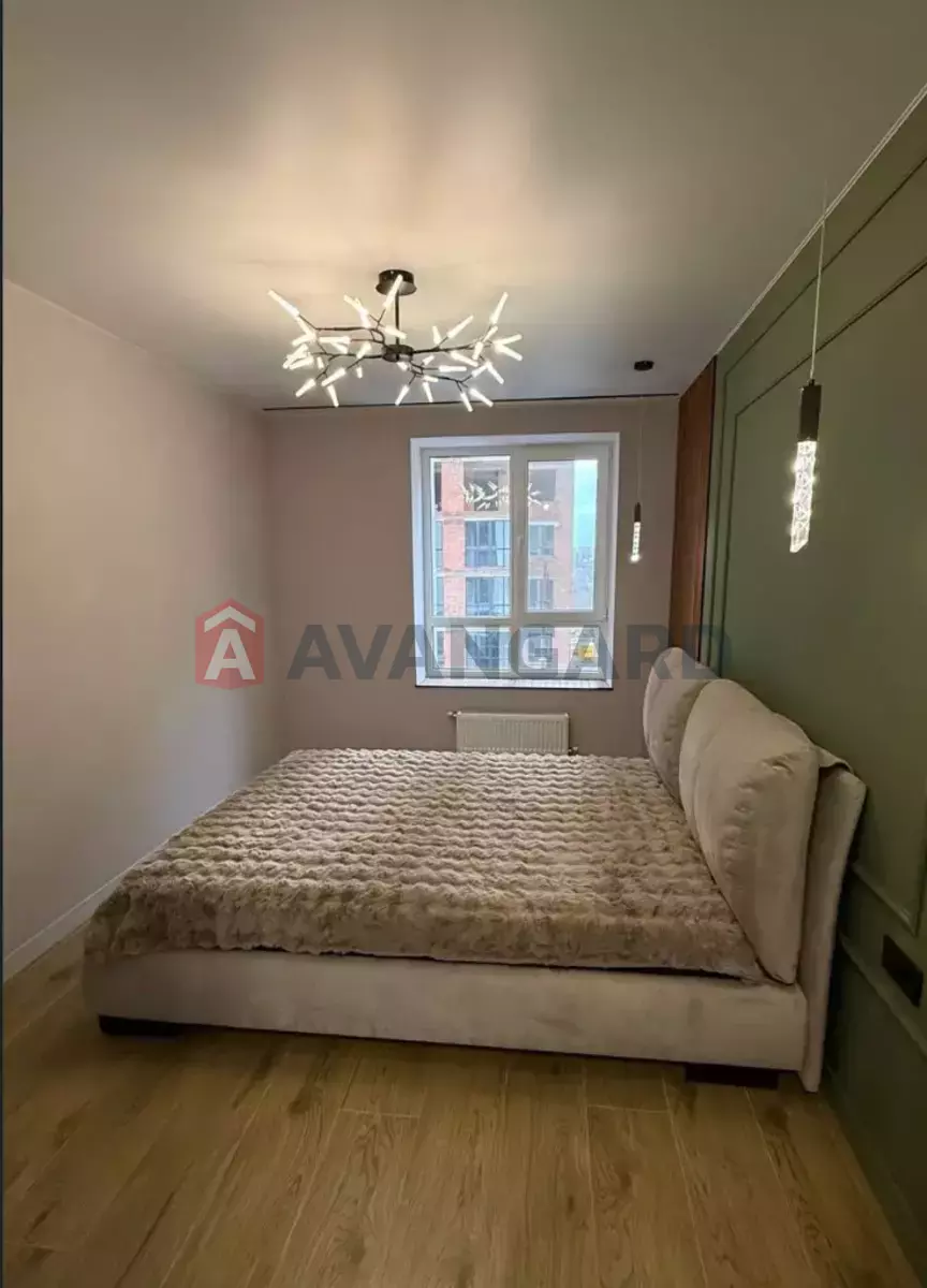 1 ��. ��������, 43/-/- ��. �., 3/10 ������ ���� 5