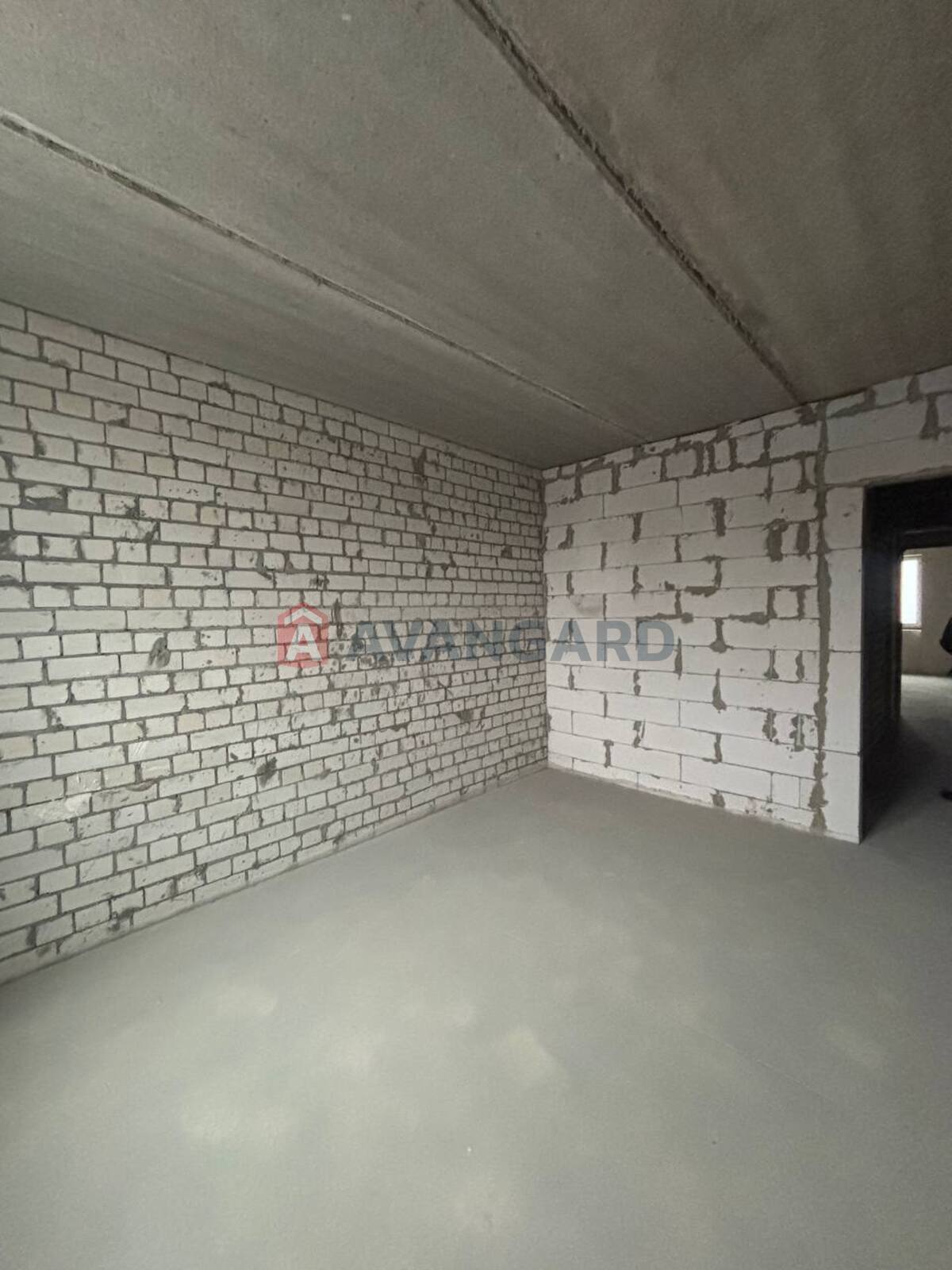 2 ��. ��������, 60,8/31,7/29,1 ��. �., 2/9 ������ ���� 3