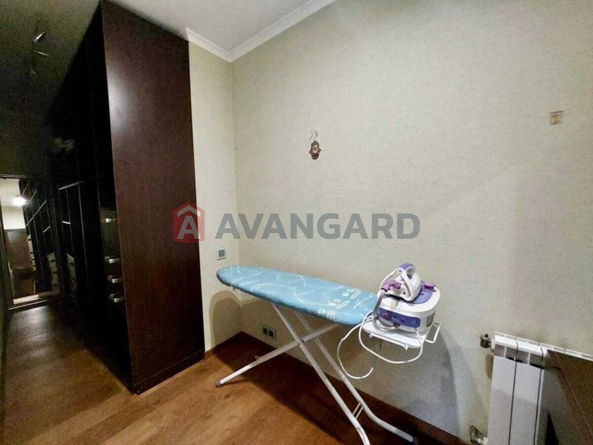 4 ��. ��������, 158/-/14 ��. �., 16/18 ������ ���� 16