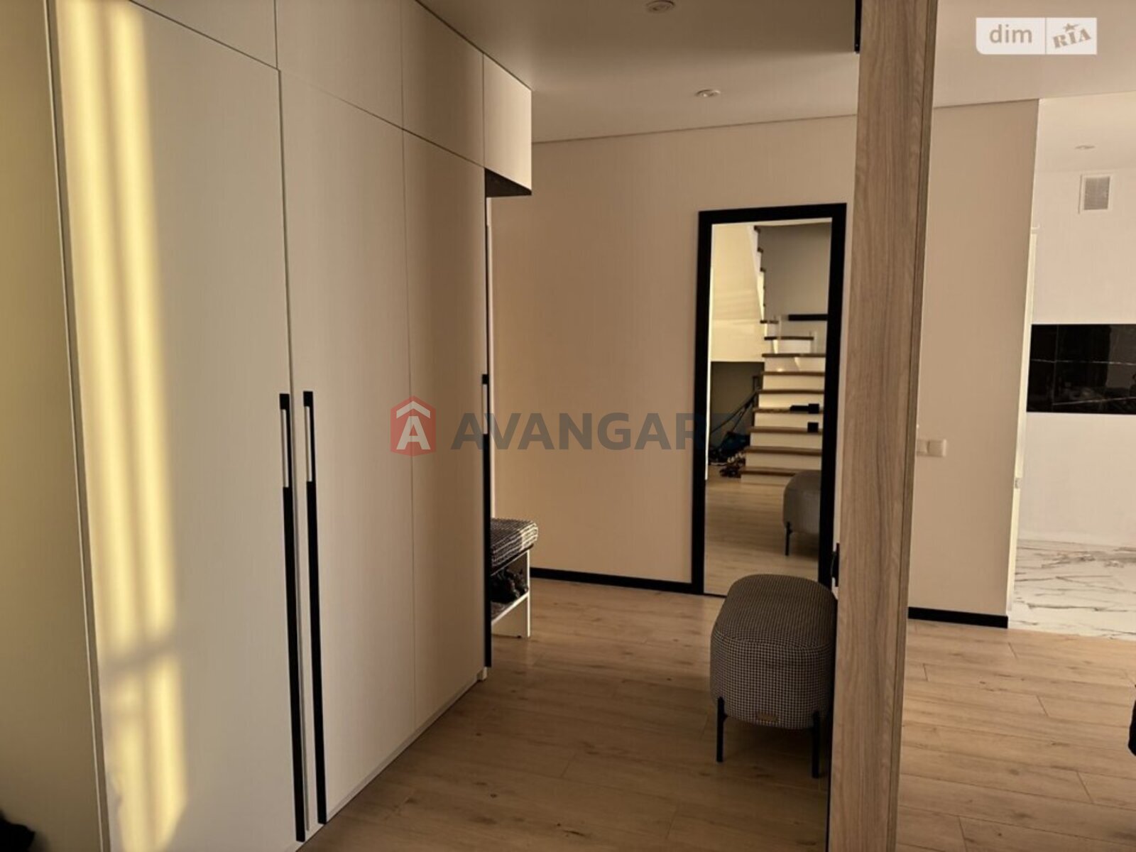 2 ��. ��������, 85/-/- ��. �., 11/11 ������ ���� 3