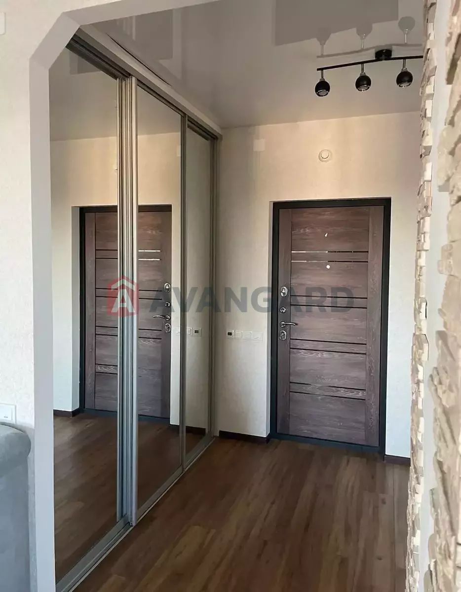 1 ��. ��������, 44/21/7 ��. �., 11/12 ������ ���� 2