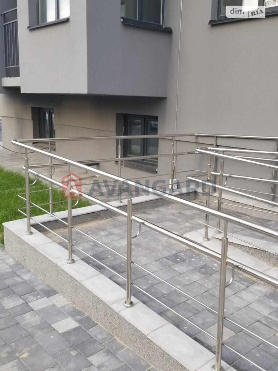 1 ����. ��������, 42/17/12 ��. �., 11/11 ���� ���� 7