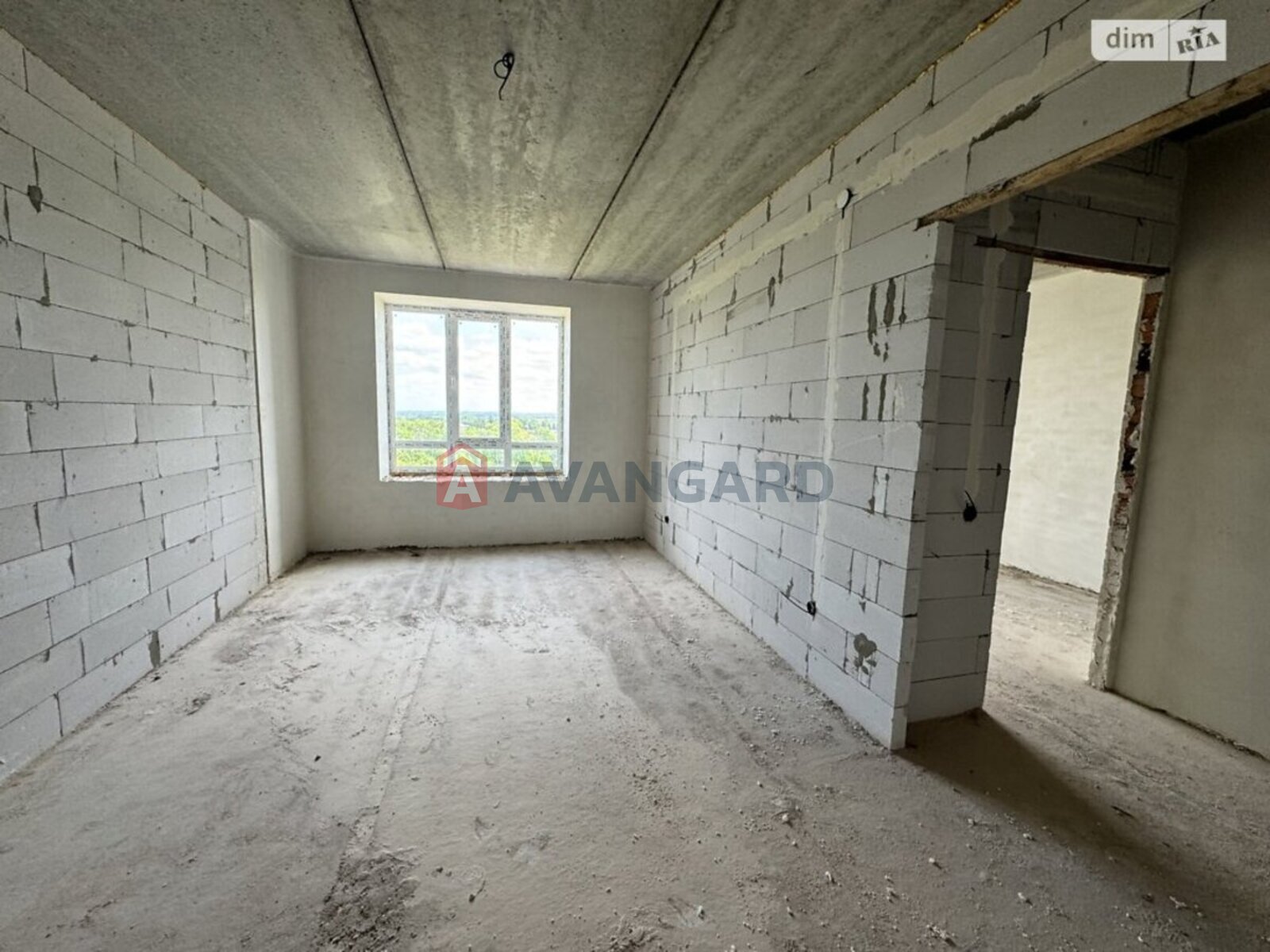 1 ��. ��������, 44/44/16 ��. �., 10/10 ������ ���� 8