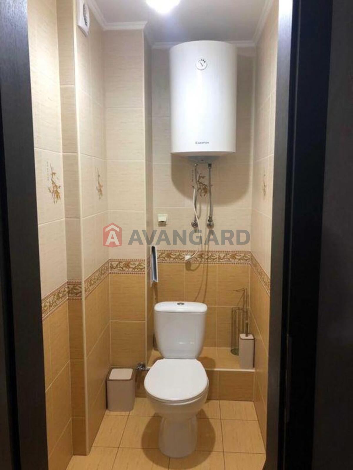 3 ��. ��������, 73/-/9 ��. �., 7/8 ������ ���� 18