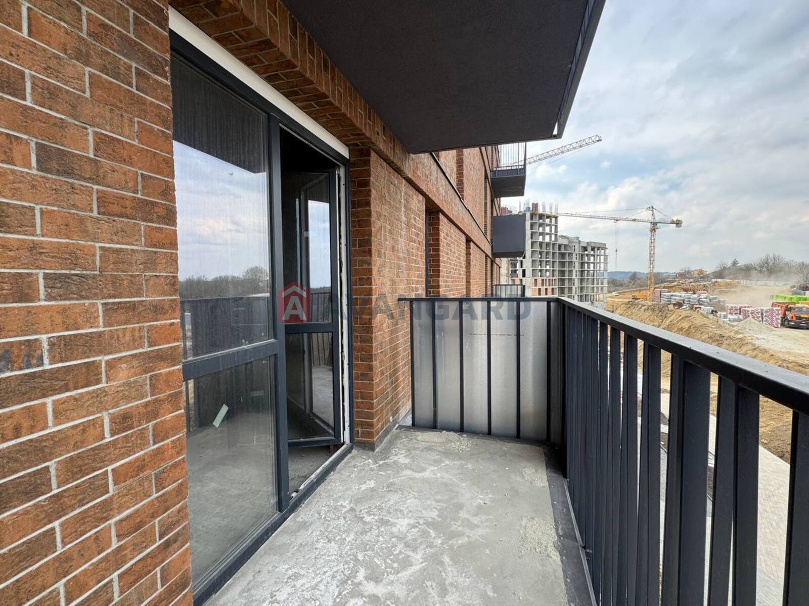 3 ��. ��������, 82,19/45/21 ��. �., 2/7 ������ ���� 3