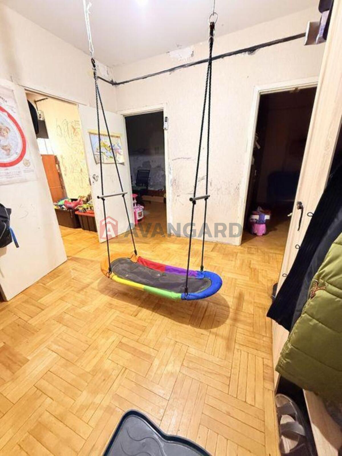 3 ��. ��������, 72/-/8 ��. �., 12/16 ������ ���� 13