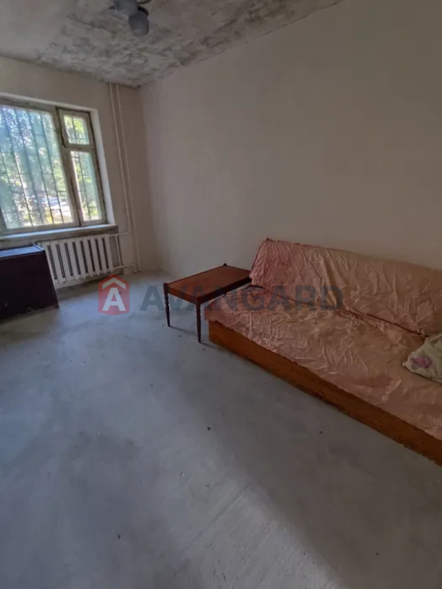 3 ��. ��������, 65/-/8 ��. �., 2/9 ������ ���� 10