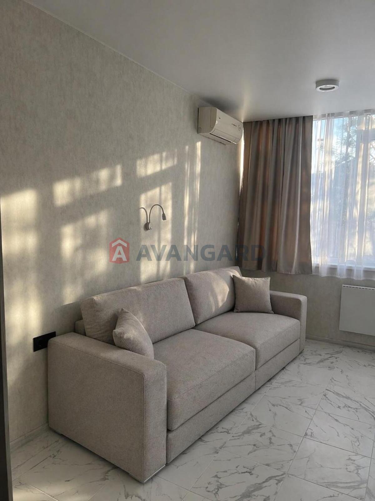 1 ��. ��������, -/-/- ��. �., 1/4 ������ ���� 5