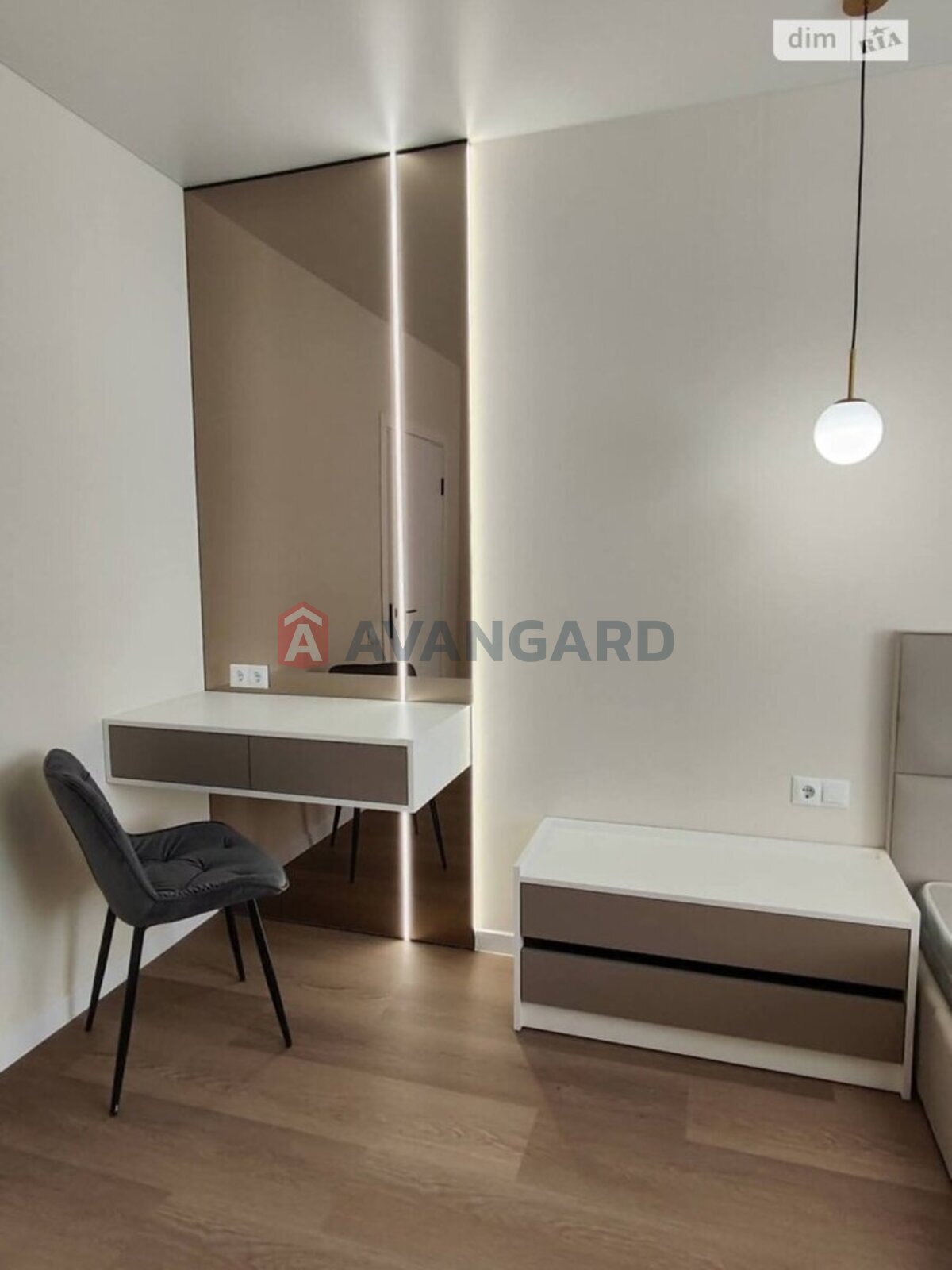 1 ��. ��������, 43/16/15 ��. �., 4/15 ������ ���� 10