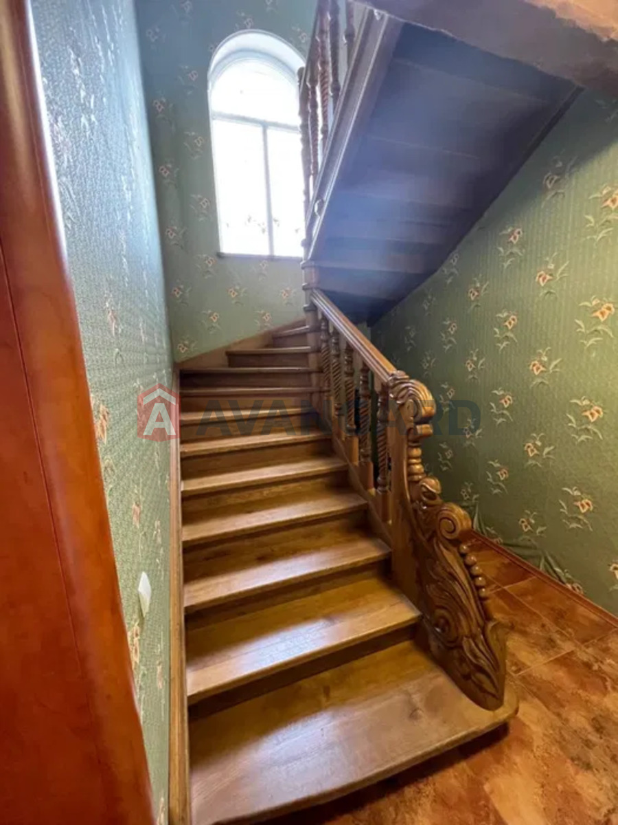 5 ��. ��������, 190/-/- ��. �., 1/2 ������ ���� 7