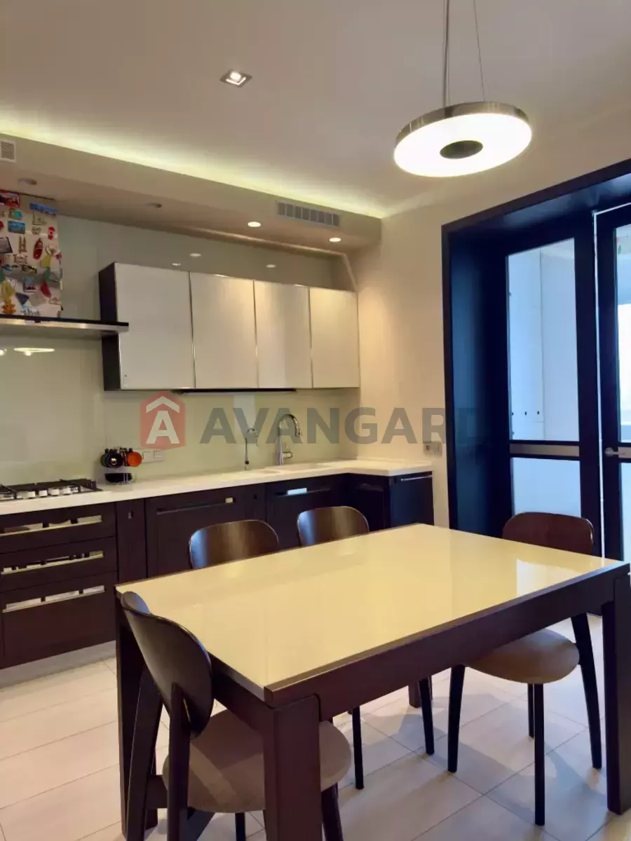 2 ��. ��������, 72/38/15 ��. �., 10/10 ������ ���� 4