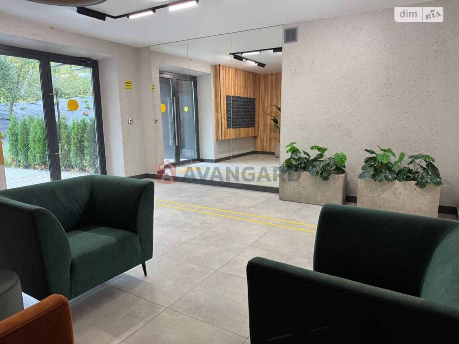 2 ����. ��������, 78/-/- ��. �., 8/9 ���� ���� 20