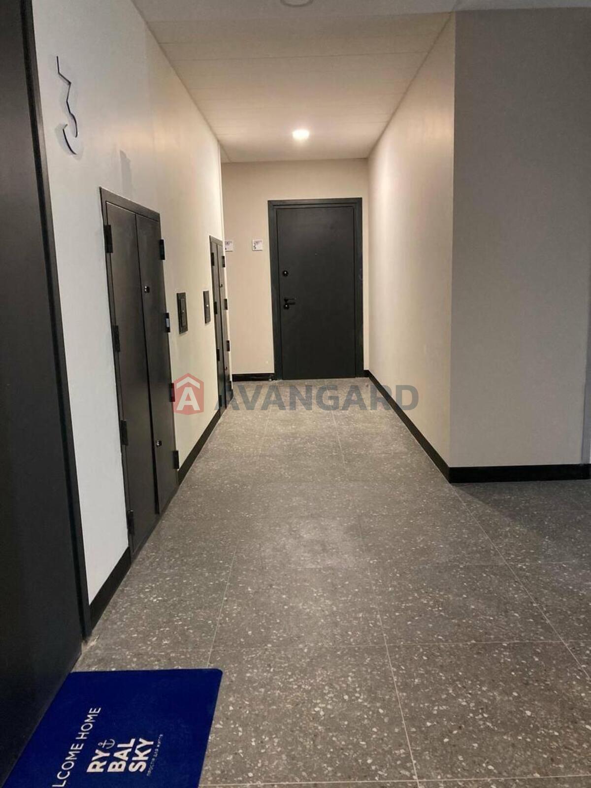 3 ��. ��������, 86/42/26 ��. �., 6/9 ������ ���� 15