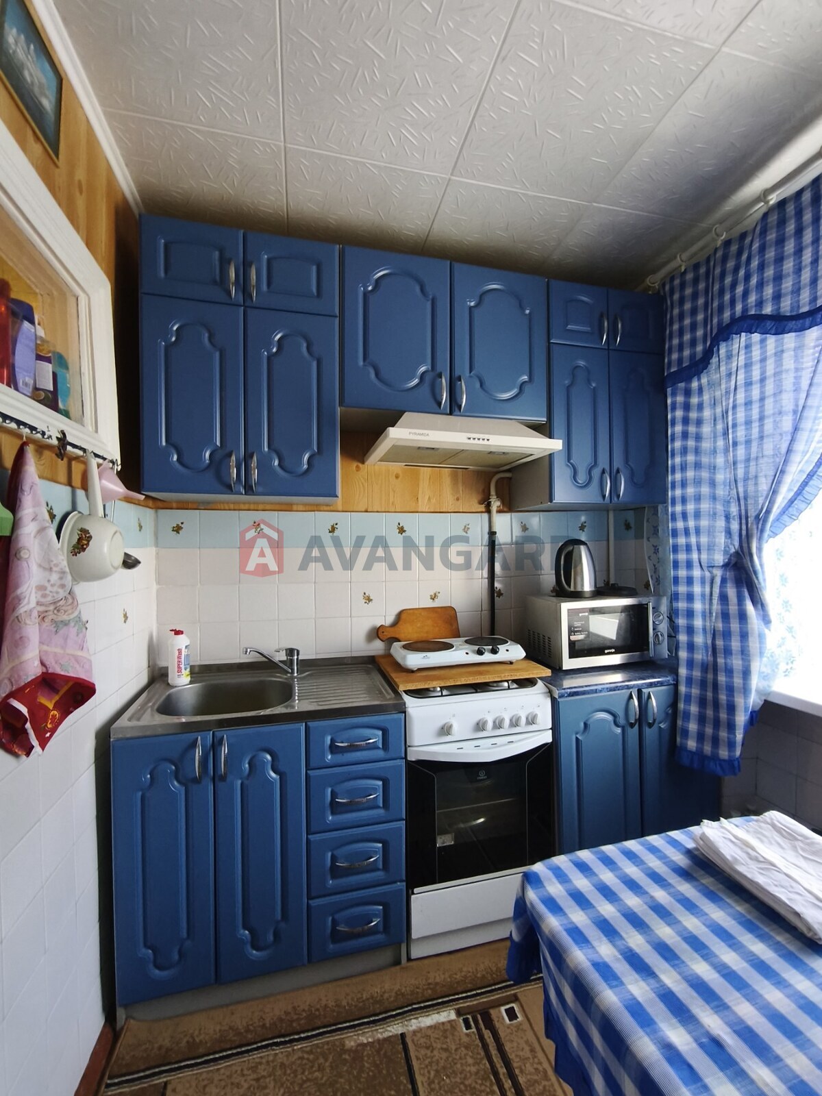 3 ��. ��������, 57/-/7 ��. �., 5/5 ������ ���� 2