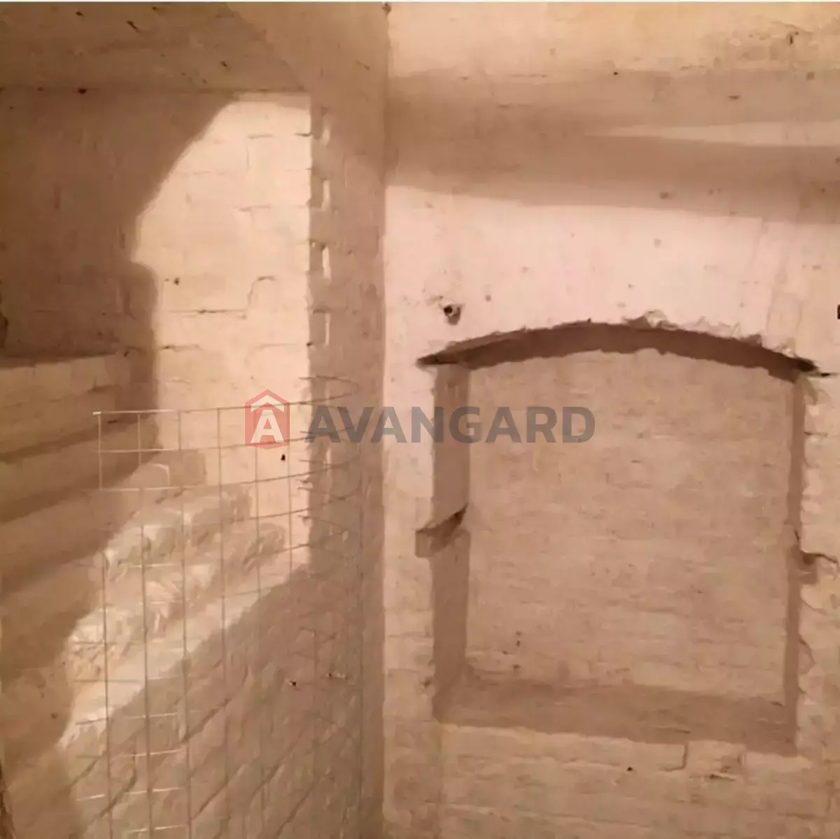 2 ��. ��������, 33/27/5 ��. �., 1/3 ������ ���� 17