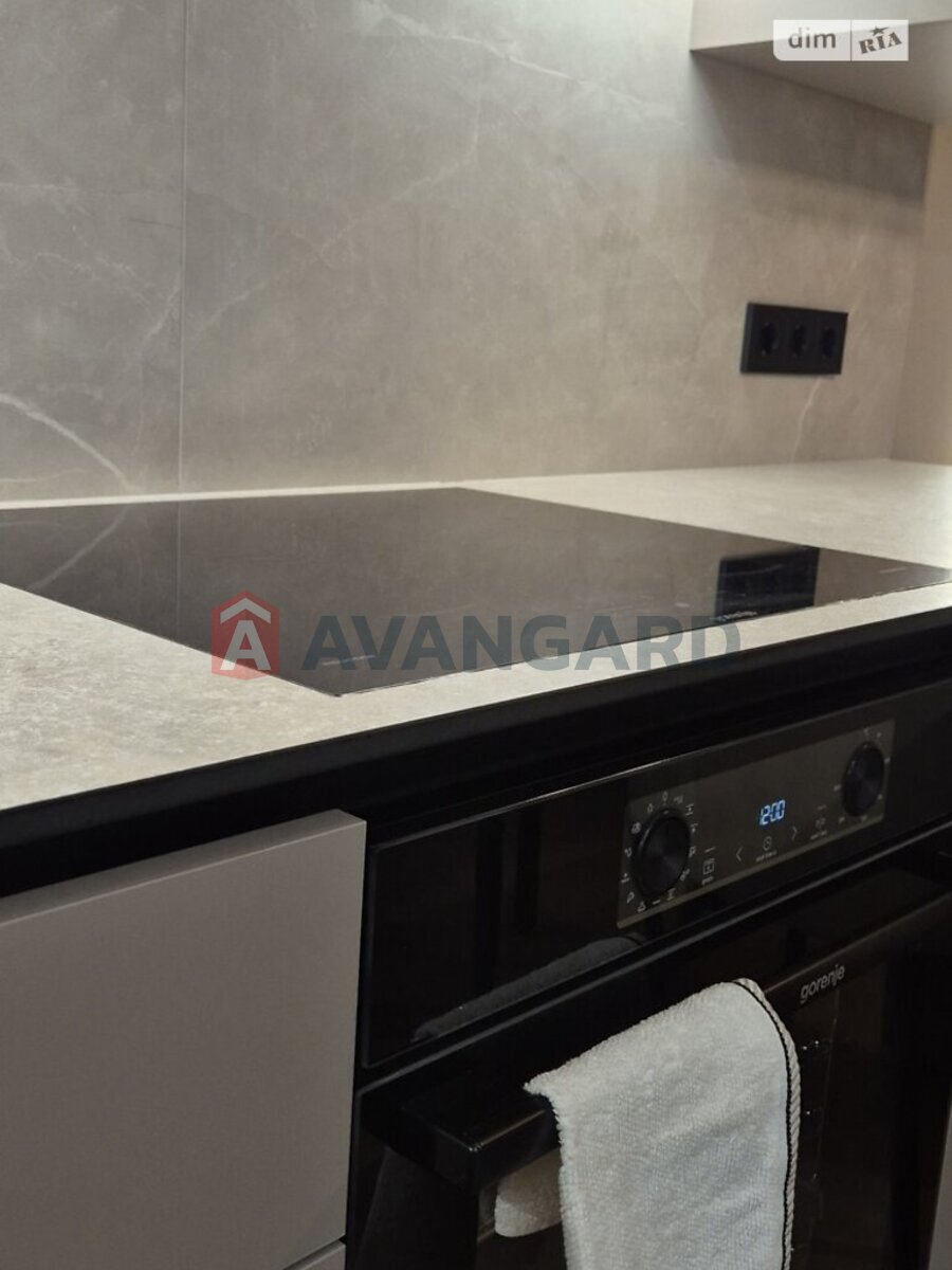 1 ��. ��������, 44/-/22 ��. �., 16/25 ������ ���� 15