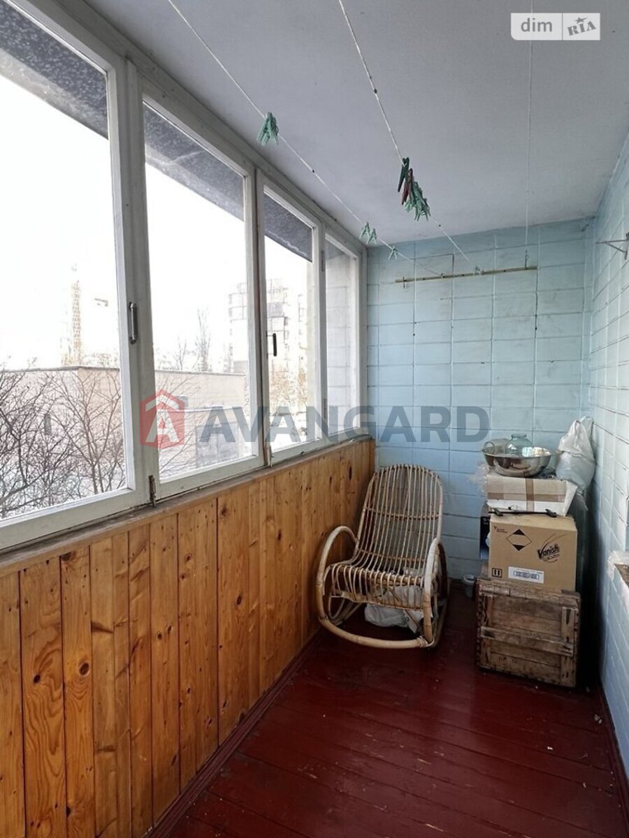 2 ��. ��������, 51/30/7 ��. �., 2/12 ������ ���� 9