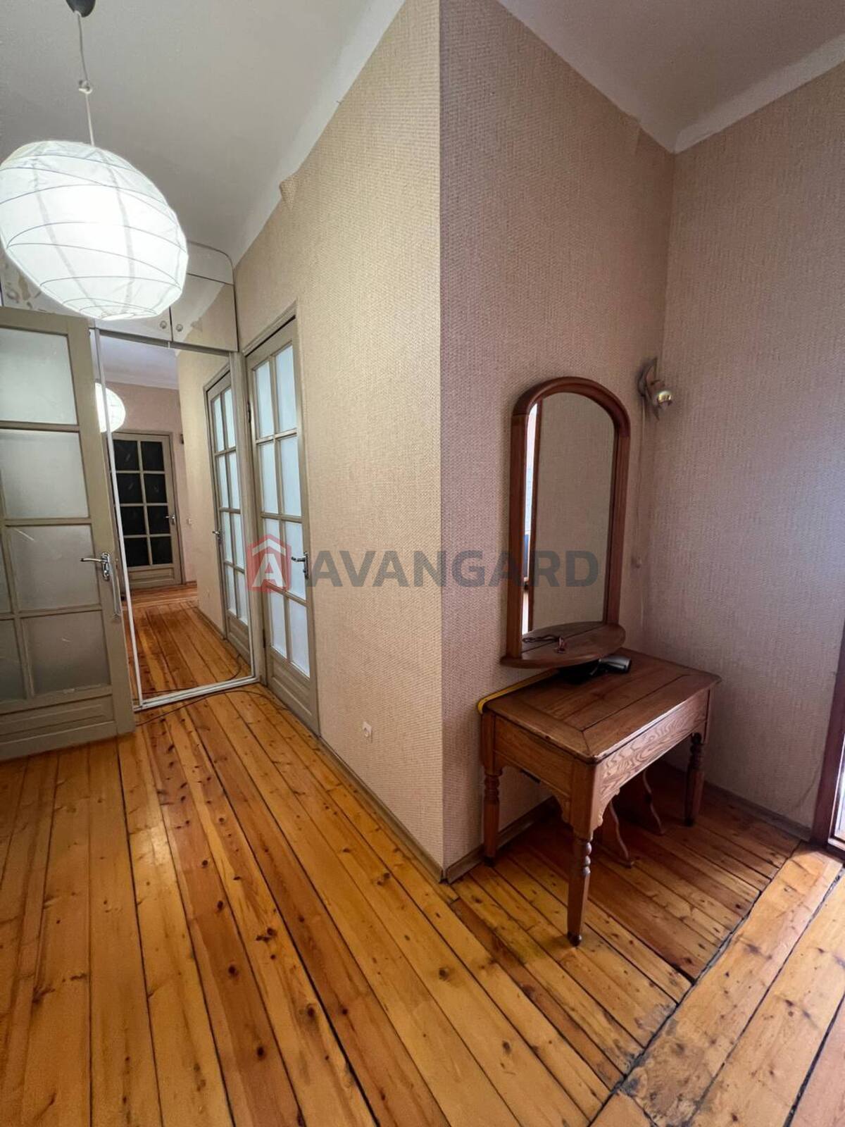 2 ��. ��������, 56/37/8 ��. �., 4/4 ������ ���� 12